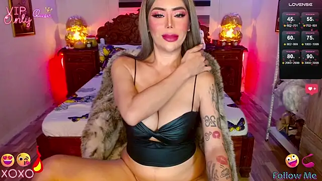 _QueenGoddess_'s Live XXX Chat