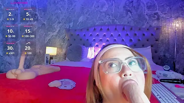Chat XXX en directo de Ada_Turner