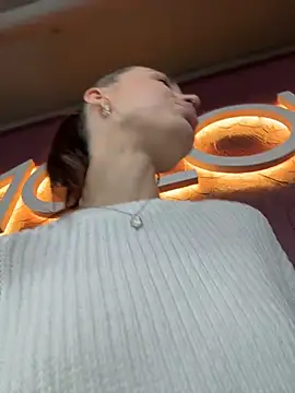 Charming_Ritta élő XXX-chatje