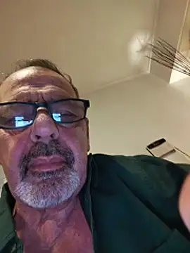 XXX chat uživo modela Dadotado70