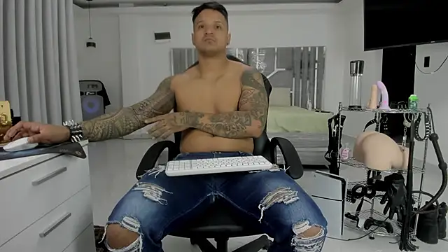 Онлайн чат XXX master_leather
