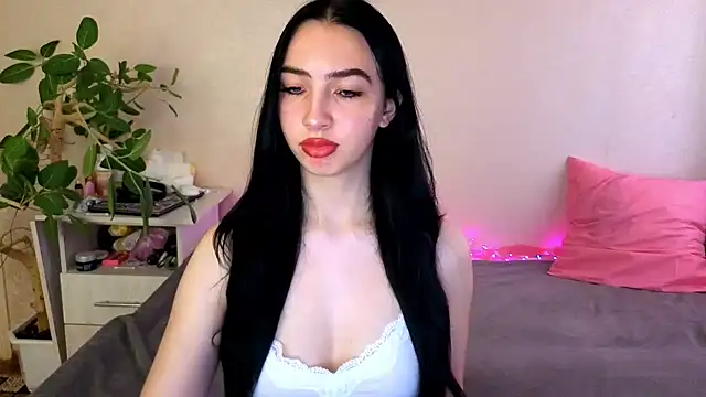 WildKittenX_'s Live XXX Chat