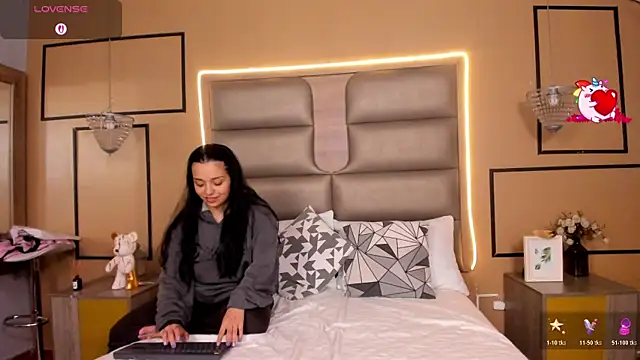 CAYLINCOLLINS Adlı Modelin Canlı XXX Sohbeti