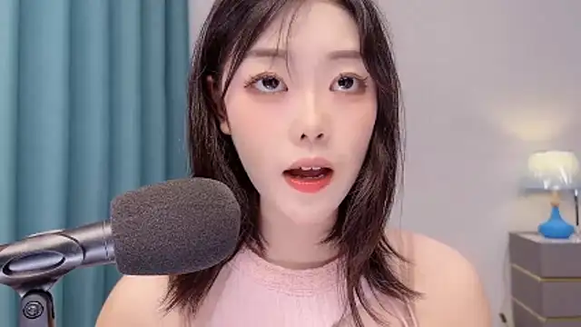 smalldaisy's Live XXX Chat