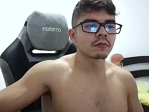 Show modela MILCARITAS3 na web-kameri
