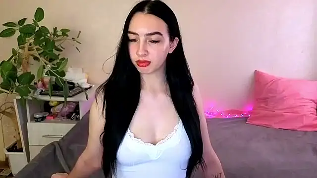 WildKittenX_'s Live XXX Chat