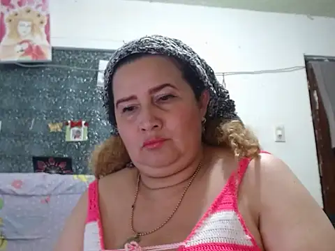 Perla1981-- – Naživo XXX chat