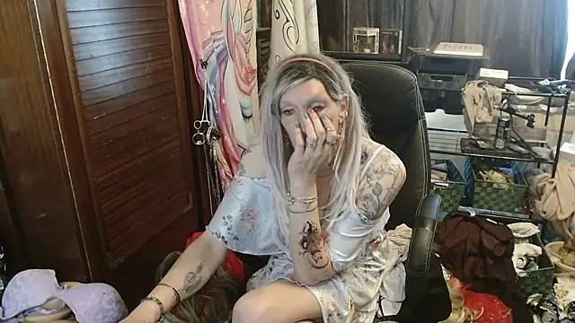 Ombeline1 Webcam show
