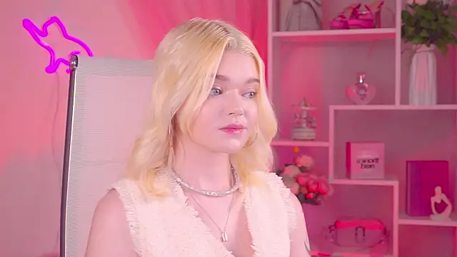 AdeleCartier's Live XXX Chat