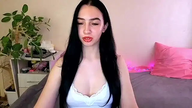 WildKittenX_'s Live XXX Chat
