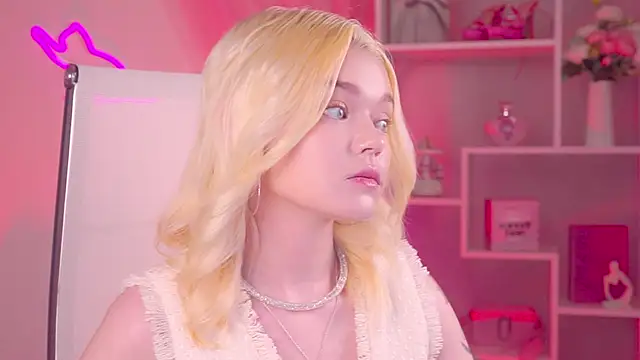 AdeleCartier's Live XXX Chat