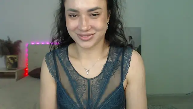 RoxannePure Chat XXX in diretta