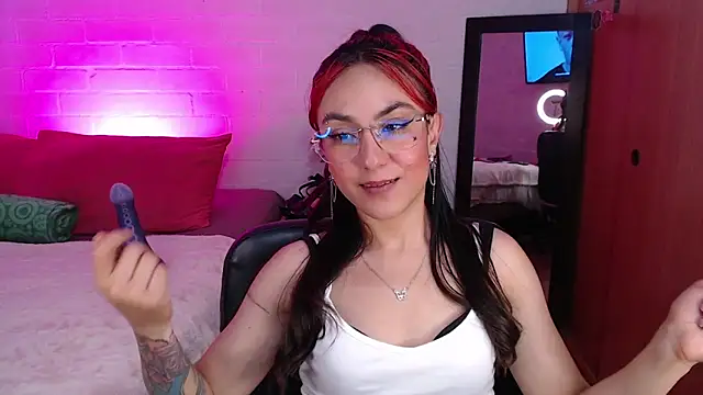 Amy66's Live XXX Chat
