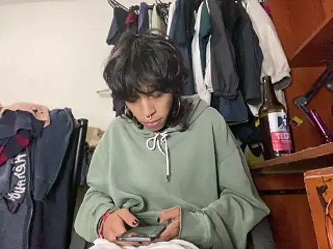 Chat +18 de kirito_kun ao vivo