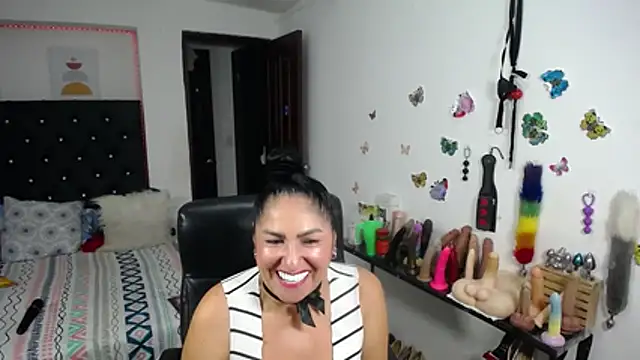 mature_bigboobs10's Live XXX Chat