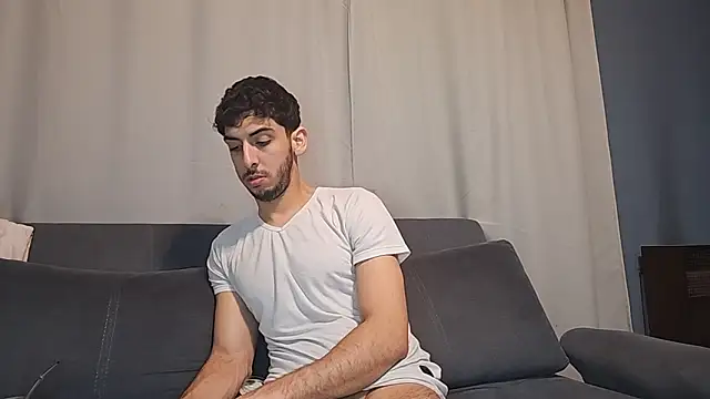 LeoyNicky98 Chat XXX in diretta