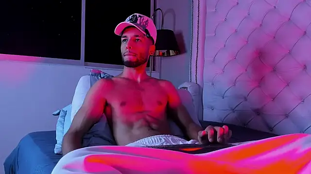 Thiagoferreti's Live XXX Chat