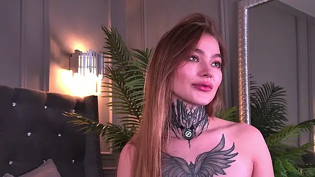 AriWild Adlı Modelin Canlı XXX Sohbeti
