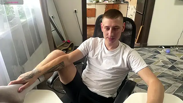 Keksik_ élő XXX-chatje