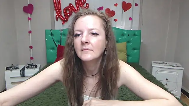 MeganPirs Adlı Modelin Canlı XXX Sohbeti