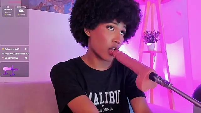 Czat XXX na żywo – NaomiSaenz_