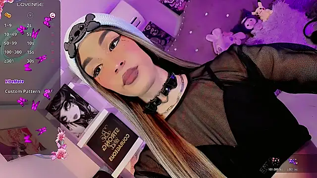 Chat XXX en directo de Megaan_Dolll
