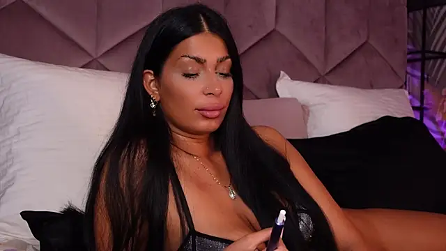 EvaRhea Chat XXX in diretta
