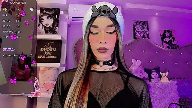 Show modela Megaan_Dolll na web-kameri