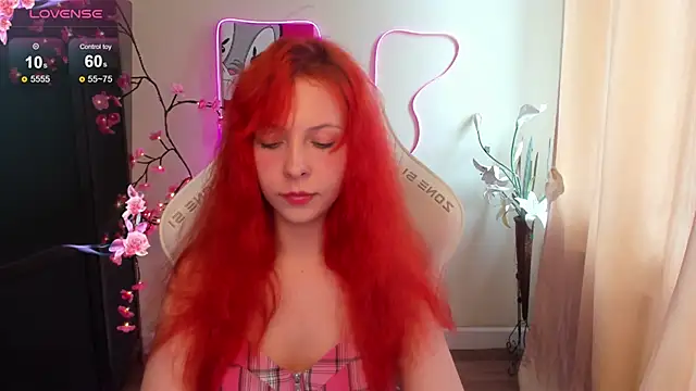 InfernoKitten live XXX chat