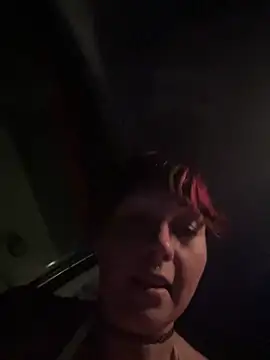 Chat XXX en directo de RebelReign