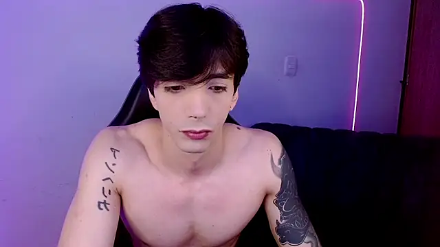H3ll_B0I's Live XXX Chat