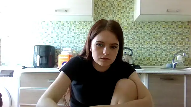 KikiAmino Adlı Modelin Canlı XXX Sohbeti