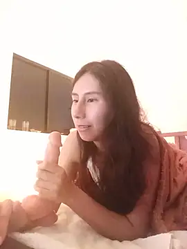 MoonLipsON-'s Live XXX Chat