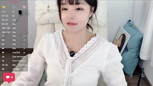 peachy_kiss live XXX chat