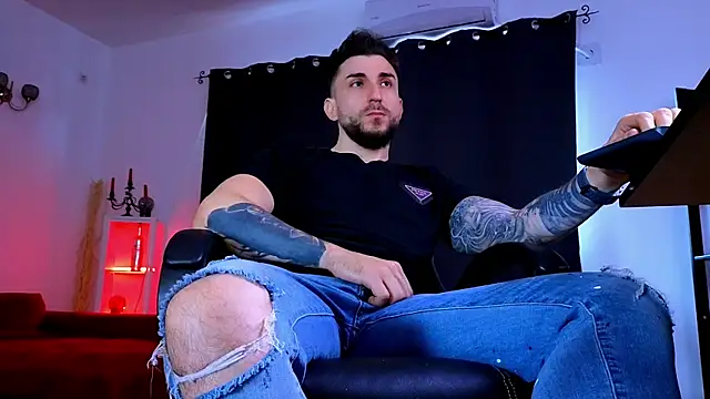 MightyAaron66 élő XXX-chatje