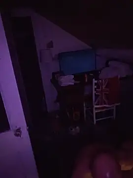 FrankieFuckMeXX 网络视讯表演