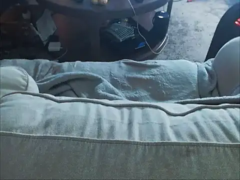 studlyhardwoodd's Live XXX Chat