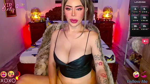 _QueenGoddess_'s Live XXX Chat