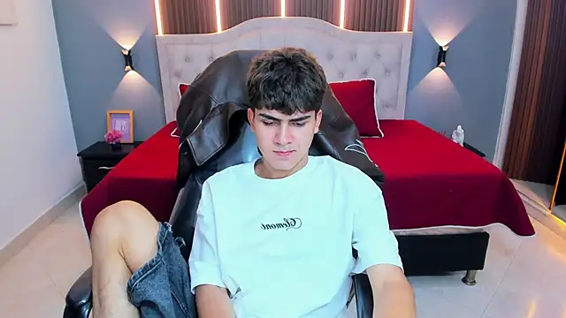 Tommy18__ – Live XXX-chat