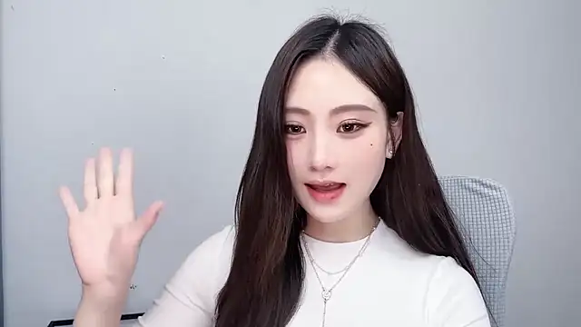 _222Mia 现场XXX聊天