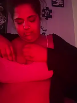 1n0nlythroat Chat XXX in diretta