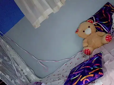 ur_hotasiangf Pertunjukan Webcam