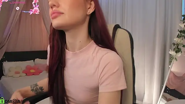 Aria_Mila Adlı Modelin Canlı XXX Sohbeti