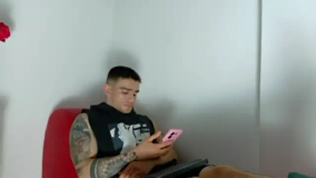 Chatroom XXX en direct de Sexy_Alejandro_
