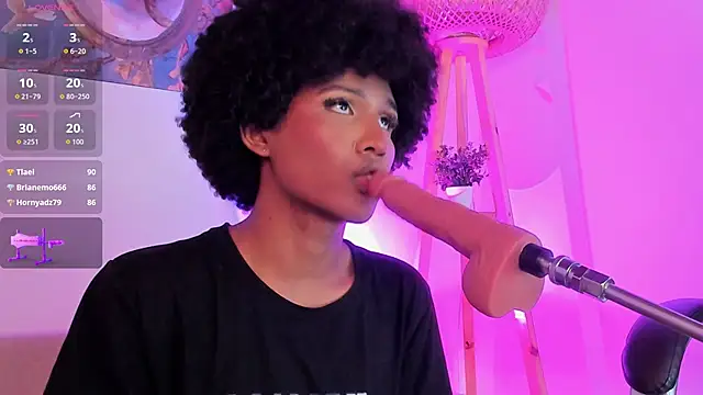 NaomiSaenz_'s Live XXX Chat