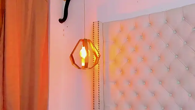 _ISALITTLESTAR_ Webcam show