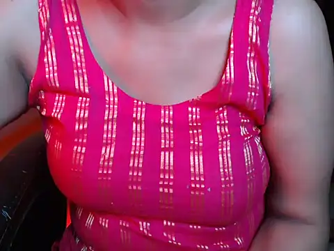 Živý XXX chat Kiarax1
