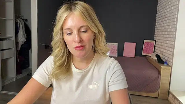 I_D_A Chat XXX in diretta