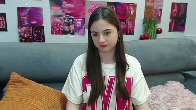 MilanaRoza Adlı Modelin Canlı XXX Sohbeti