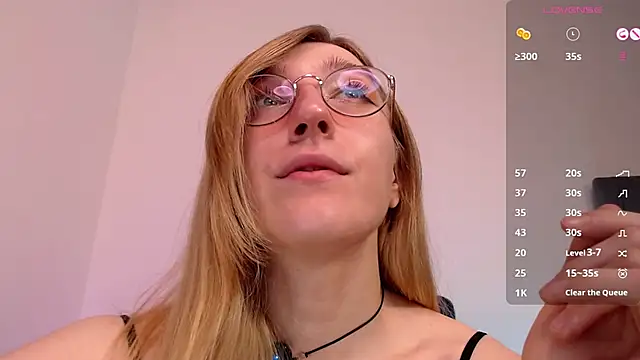 MissSquirtling Adlı Modelin Canlı XXX Sohbeti